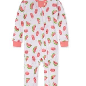 NWT strawberry footie 12 month Burts baby bee
